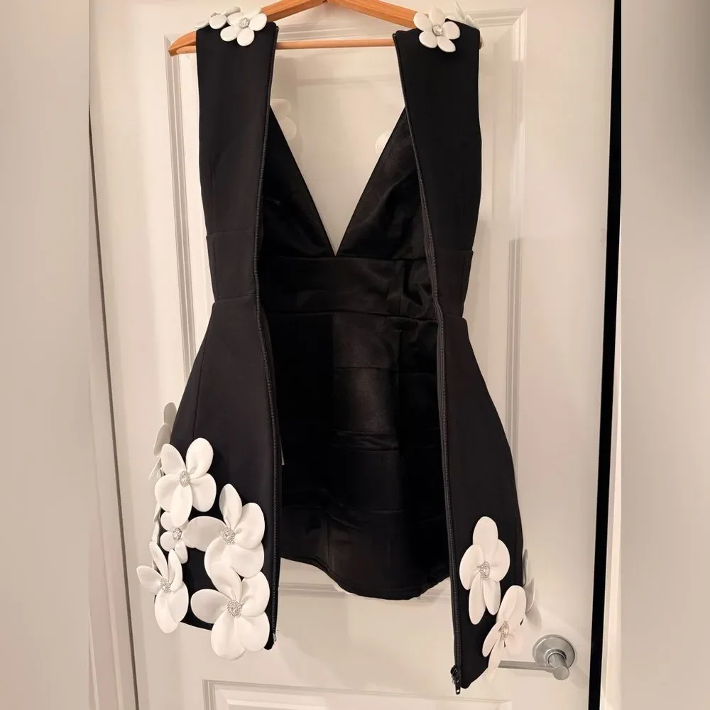 NWOT BRONX AND BANCO Estelle Black and White Mini Dress - Picture 14 of 16